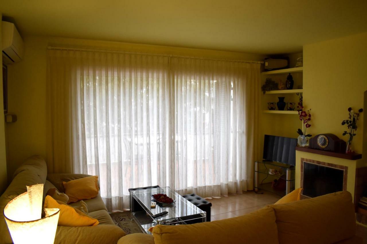 Magnolia, Habitacion Matrimonial Con Bano Uso Privado, En Casa Compartida Apartment Palafrugell Exterior photo